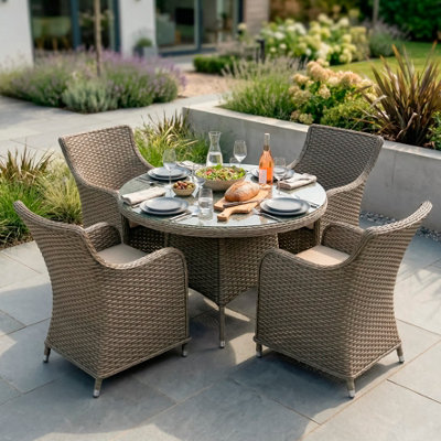 B&Q Dellonda Chester 5 Piece Rattan Garden Furniture Dining Set, Glass Table, Brown