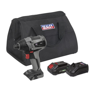 B&Q Sealey Brushless Impact Driver Kit 1/4" Hex 20V 2Ah Sv20 Series Cp20vidxkit1 Light
