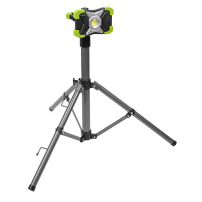 Sealey Portable Floodlight 15W Cob Led Telescopic Tripod 1500 Lumen Led1500pbkit