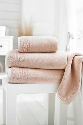 Deyongs Palazzo Ultimate Plush Cotton Towels from B&Q