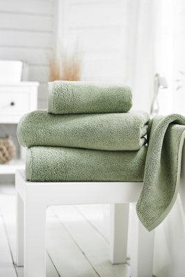 Deyongs Palazzo Ultimate Plush Cotton Towels from B&Q