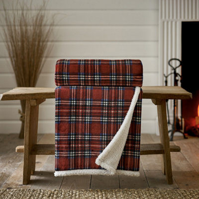 Deyongs Red Royal Stewart Cuddly Sherpa Fleece Reversible Throw