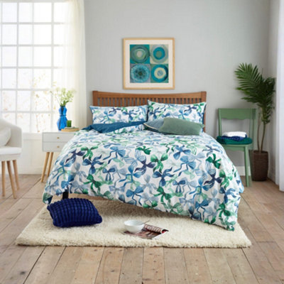 Deyongs Bows Printed Duvet Set Polycotton Bedding from B&Q