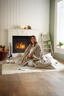 B&Q -  Sandringham Taupe Faux Fur Heated Throw 130X170Cm Luxurious Electric Ultra-Soft Blanket 10 Temperature Settings