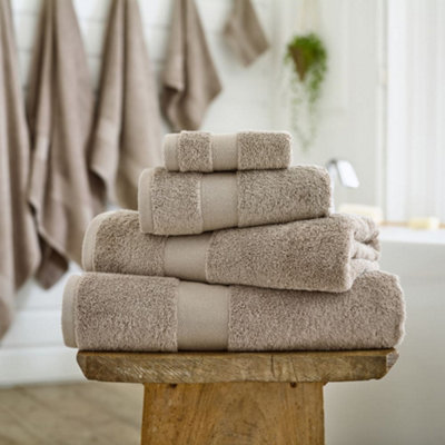 Deyongs Egyptian Embrace Egyptian Cotton Bathroom Towels 550Gsm FluffySoft & Absorbent from B&Q
