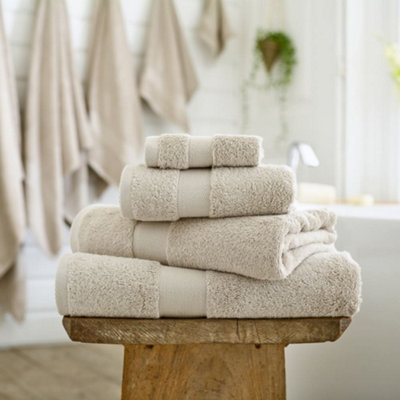 Deyongs Egyptian Embrace Egyptian Cotton Bathroom Towels 550Gsm FluffySoft & Absorbent from B&Q