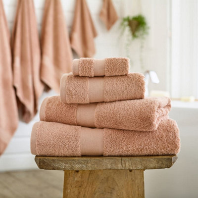 Deyongs Egyptian Embrace Egyptian Cotton Bathroom Towels 550Gsm FluffySoft & Absorbent from B&Q