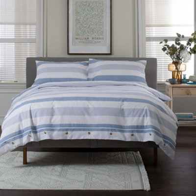The Lyndon Company Next Level 100% Cotton Duvet Set With Cuff Detailing And Mock Horn Buttons