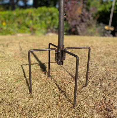 Selections Bird Feeding Station Stabiliser Stand Spikes In Hammertone Brown from B&Q
