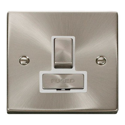 B&Q -  Click Vpsc751Wh 13A Switched Fused Spur Satin Chrome