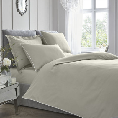 Appletree Premium 200Tc Plain Dye Silver 100% Percale Cotton Duvet Cover Set from B&Q
