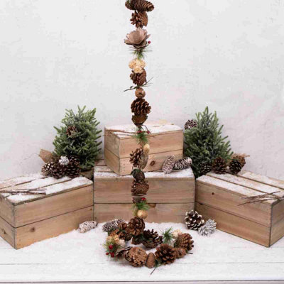 Annibells Christmas Pine Cone Garland Red Berries & Gold Glitter 150Cm (8067) from B&Q