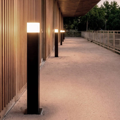 Edit Augusta 740 Outdoor Bollard LightBlack from B&Q