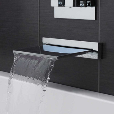 B&Q -  Pn300 Wall-Mounted Chrome Waterfall Bath & Shower FillerCeramic Disc20-Year Guarantee