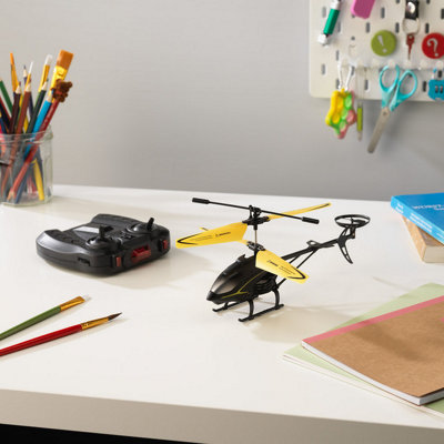 B&Q Black Red5 Gyro Flying Remote Control Helicopter Size 45