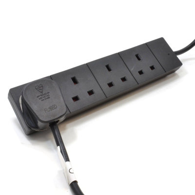 Kenable 4 Gang Way Uk Trailing Socket Mains Power Extension Lead Black 2M from B&Q