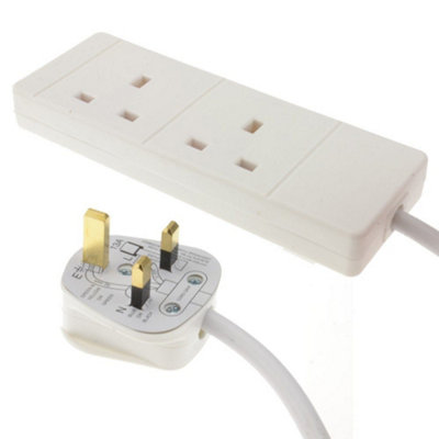 B&Q -  2 Gang Way Uk 13A Trailing Socket Mains Power Extension Lead White 2M