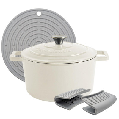 Argon Tableware 4.5L Round Cast Iron Casserole Dish With Self-Basting LidPebble Gloss4.75Qt Dutch Oven Roasting Dish Pot from B&Q