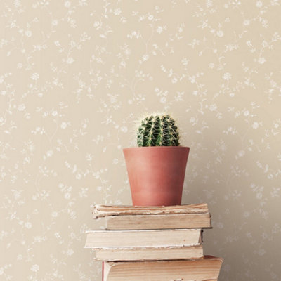 Galerie Miniatures 3 Cream White Floral Trail Smooth Wallpaper from B&Q