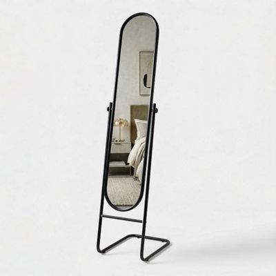 Harbour Housewares Round Full-Length Mirror153Cm X 30CmBlackLarge Tall Freestanding Mirror For Bedrooms & Hallways from B&Q