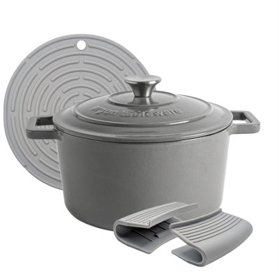 Argon Tableware 4.5L Round Cast Iron Casserole Dish With Self-Basting LidSlate Grey4.75Qt Dutch Oven Roasting Dish Pot from B&Q