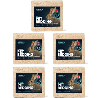 Oscars Medium Bale Small Pet BeddingBiodegradableNon-Scented Wood Shavings For RabbitsHamstersGuinea Pigs12.5Kg from B&Q