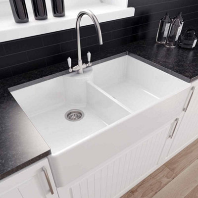 London Sink Company Lsc Butler 895 Fireclay 2-Bowl Ceramic Kitchen Sink With Waste Kit from B&Q