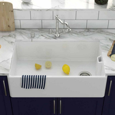 London Sink Company Lsc Belfast 795 1-Bowl Fireclay Ceramic Undermount Kitchen Sink With 90mm Basket Waste from B&Q