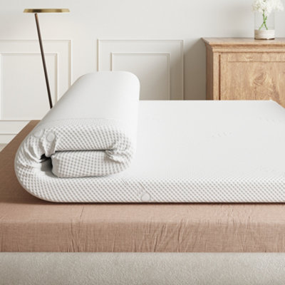 Mattress Guru Memory Foam Mattress Topper 50002 Inch With Cover4Ft (120X190Cm) from B&Q