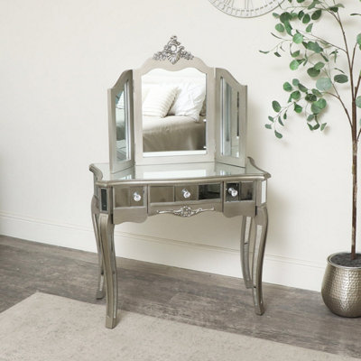 Melody Maison Mirrored Dressing Table And Vanity MirrorTiffany Range from B&Q
