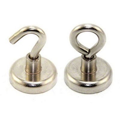 Ferrite Clamping Magnet With M6 Hook For HangingHolding Or Displaying Items32mm Diameter X 45mm High5.8Kg PullNorth from B&Q