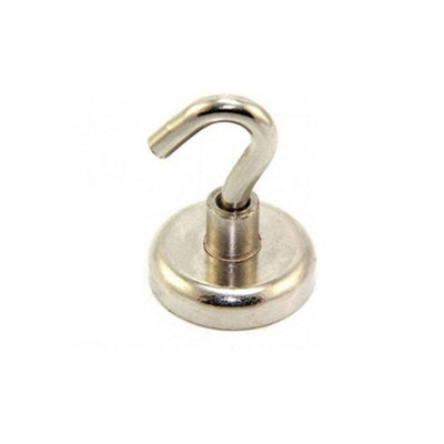Ferrite Clamping Magnet With M6 Hook For HangingHolding Or Displaying Items32mm Dia5.8Kg PullSouth from B&Q