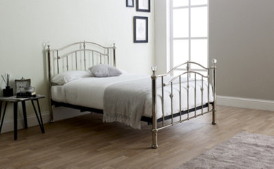 Save On Goods UK 5Ft King Size Silver Chrome NickelCrystal Ball Finish Traditional Metal Bed Frame Bedstead from B&Q