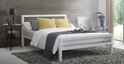 Save On Goods UK 5Ft King Size Strong,solid,metal Bed Frame,bedstead,heavy Duty. White from B&Q