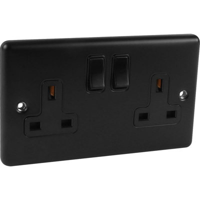 Windsor 2G 13Amp Socket Matt Black from B&Q