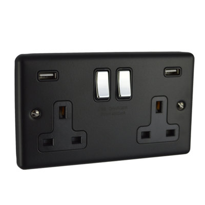 Windsor 2G Socket W Usb 4.8Amp Matt Black P/chrome from B&Q