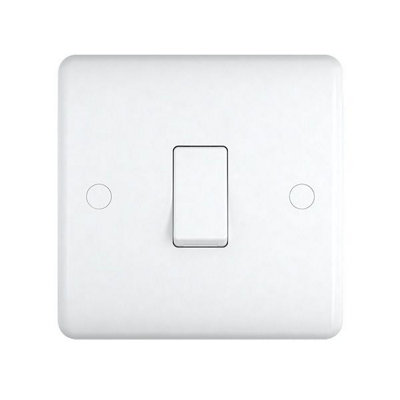 UEP Studio 1G 10Amp Intermediate Switch White Plastic from B&Q