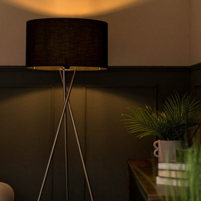 Valuelights Light/White/Pink Values Camden Chrome Tripod Floor Lamp With Navy Drum Shade And Bulb