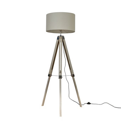 Valuelights Light/Beige Values Clipper Modern Wood And Chrome Tripod Floor Lamp With Drum Shade