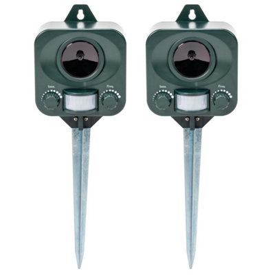 Pestbye Battery Operated Motion Activated Waterproof Cat RepellentQuick Fix Ultrasonic Scarer With Ground StakeSet Of 2 from B&Q