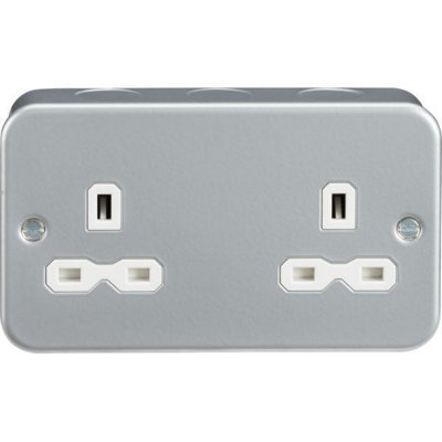 Mla Knightsbridge Metal Clad 13A 2 Gang UnsocketMr9000U from B&Q