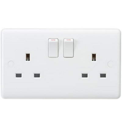 Knightsbridge Mla Curved Edge 13A 2 Gang Sp Switched Socket - Cu9000s White
