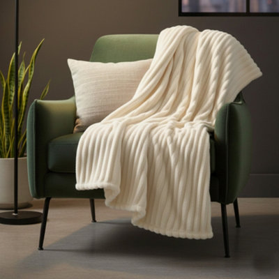 Chunky Ribbed Mink Throw Ultra Soft Warm Elegant Blanket For Sofa Or Bed Cream from B&Q