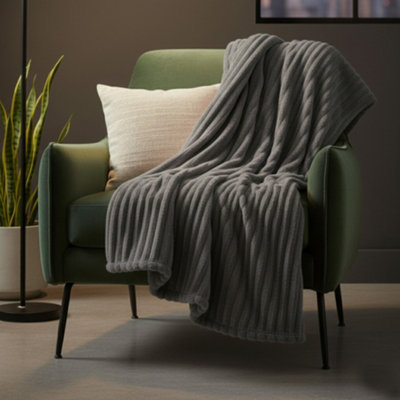 Chunky Ribbed Mink Throw Ultra Soft Warm Elegant Blanket For Sofa Or Bed Grey from B&Q