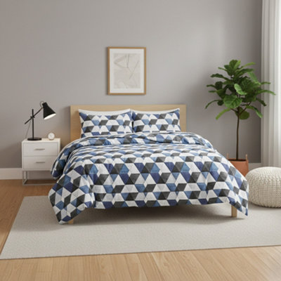 Triangle Duvet Set Stylish Geometric Print Bedding For Bedroom Decor White from B&Q