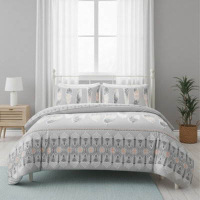 Modern Feather Design Duvet Set Elegant Cozy Bedding For Bedrooms Grey from B&Q