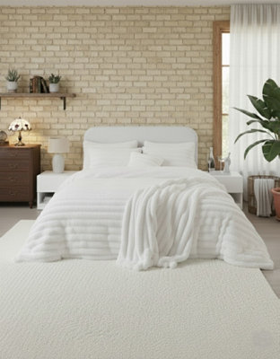 Luxury Teddy Cord Design Bedding Set Ultra Soft Cozy Stylish Comfort White from B&Q