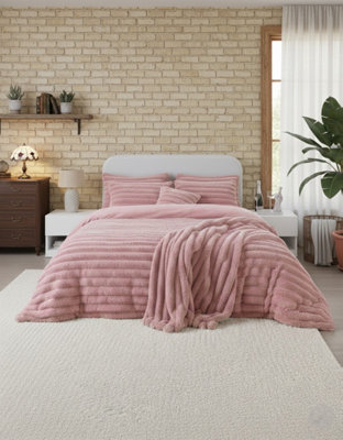 Luxury Teddy Cord Design Bedding Set Ultra Soft Cozy Stylish Comfort Pink from B&Q