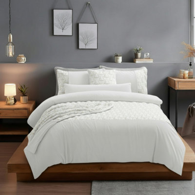 Ultra Soft Teddy Duvet Cover Set Christmas Tree Cozy Fleece Bedding White from B&Q