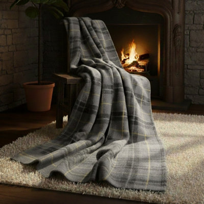 Tartan Check Soft Feel Print Christmas Throw Blanket Home Decor Gift Grey 150X200Cm from B&Q